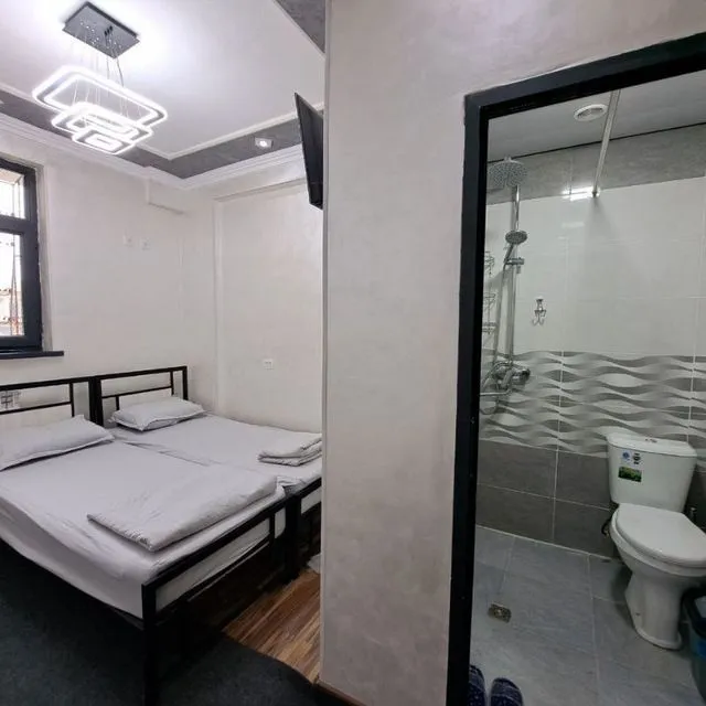eng arzon kunlik hostel