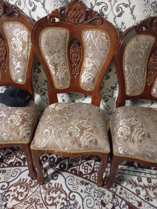 Stol ustiga 12stul yengide 1 2mexon kutilgan