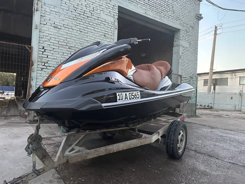 Yamaha 1.8 2013 год в идеальном состоянии