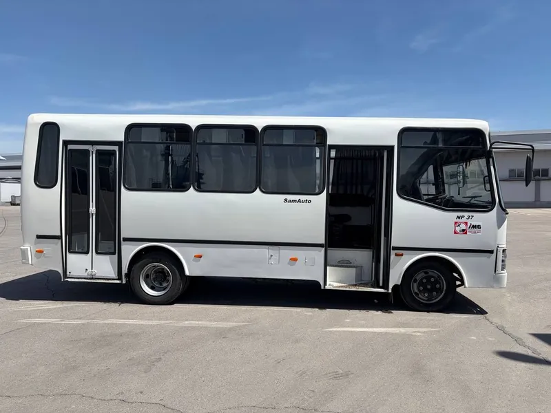Аренда автобуса ISUZU — фото 1