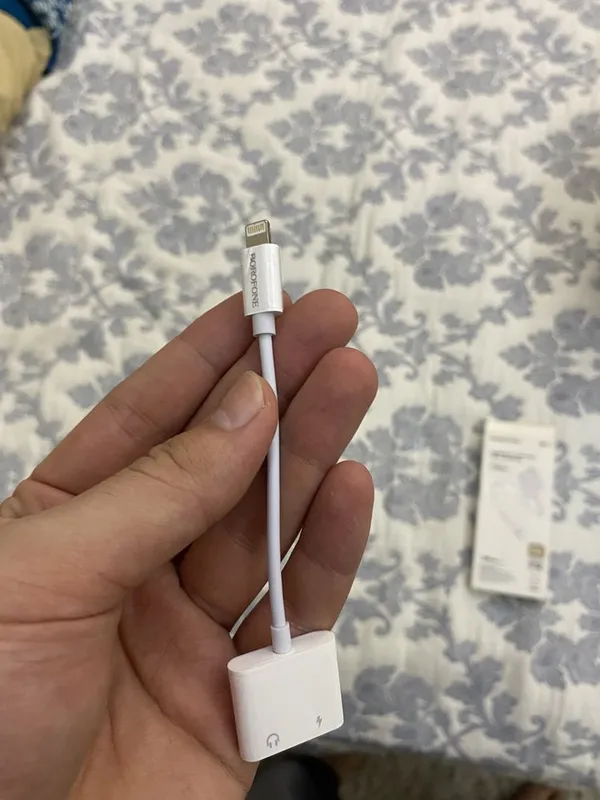 Borofone V11 lightning to lightningx2 audio conventer — фото 2