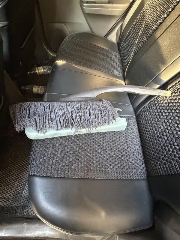 Щётка для автомобилей 2 Щётка для автомобилей 2