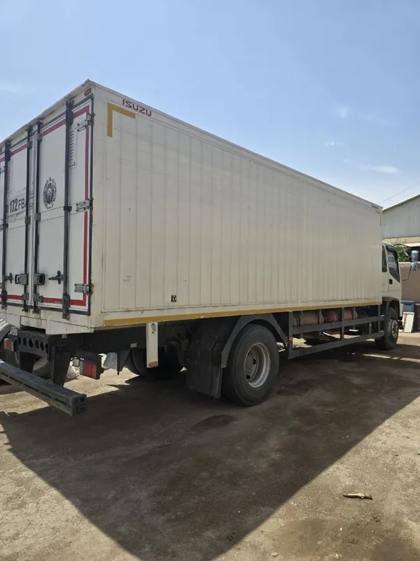 Isuzu 10 tonnalik 2021 yil — фото 3