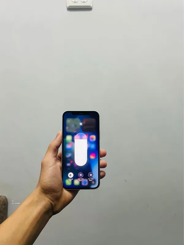 Iphone 12. 2 Iphone 12. 2