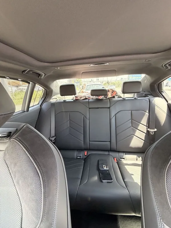 Bmw i5 M60 2024 4