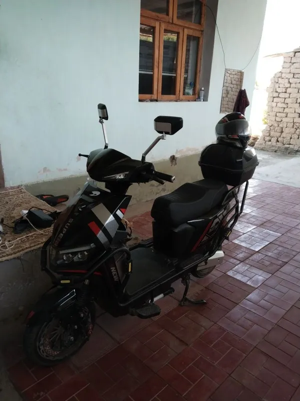 Scuter sotiladi xolati yaxshi Scuter sotiladi xolati yaxshi