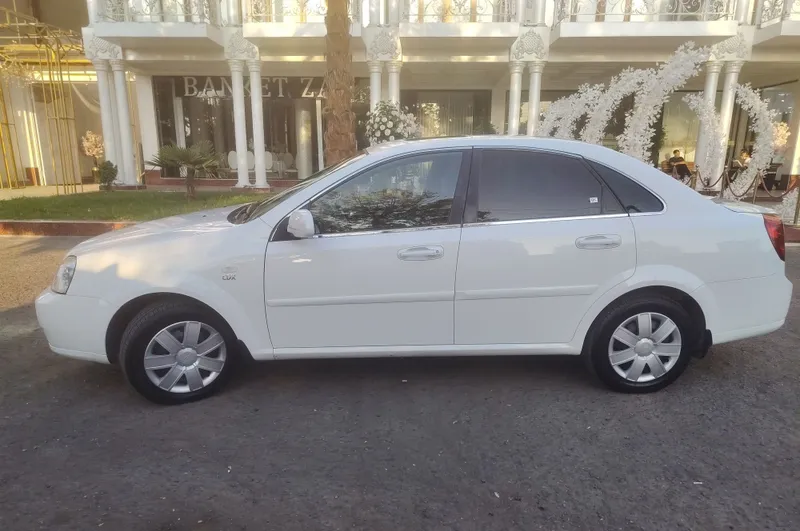 Продаётся Lacetti 7
