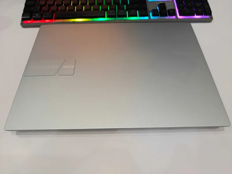 Asus Vivobook R7 5800H Oled — фото 1
