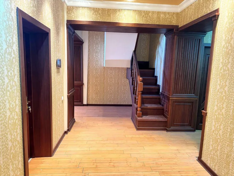 6 xonali kvartira, 272 m2, Mirobod 6