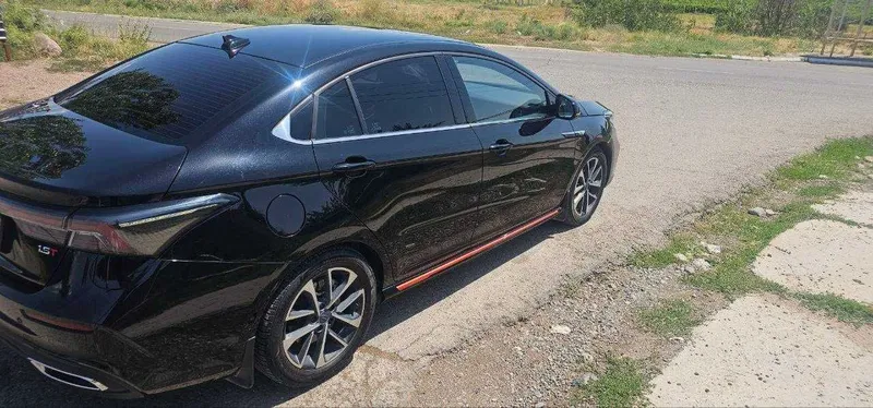 Cheriy Arrizo 6 pro 4