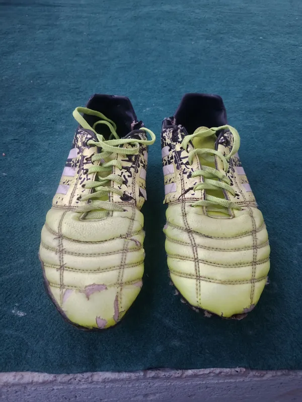 Adidas butsi