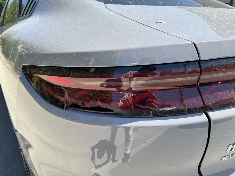 BYD Han orqa farasi org singan joyi bor zapchasga 5