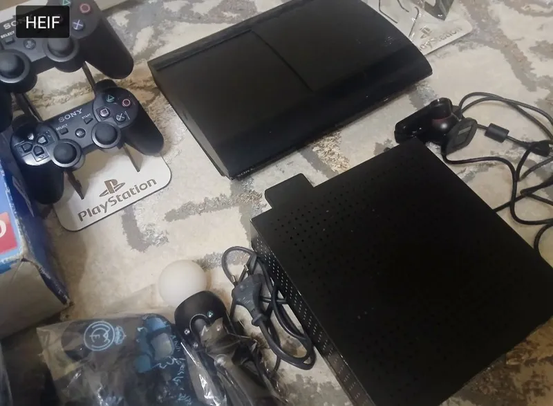 Assalom alekum Sony PlayStation 3 Super Slim Sotiladi