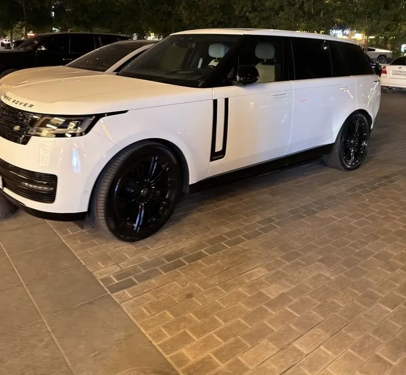 Range Rover P 530 Long 2024 год