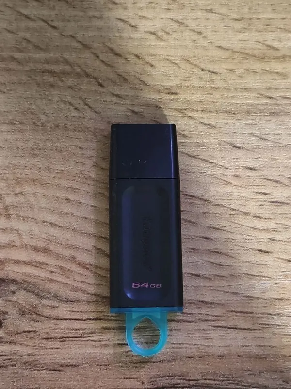флешка Kingston 64gb 1 флешка Kingston 64gb 1