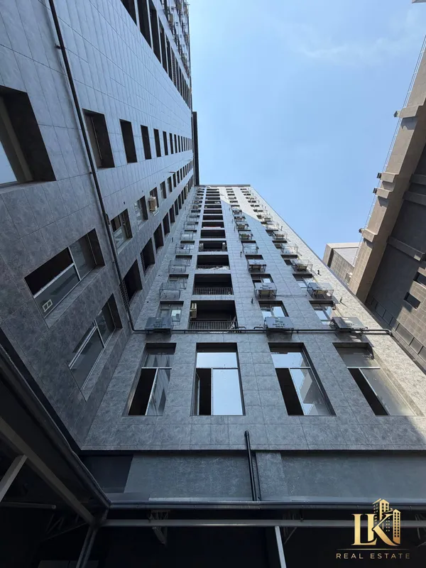 Продаётся 4-комнатная квартира в ЖК Black Tower 2
