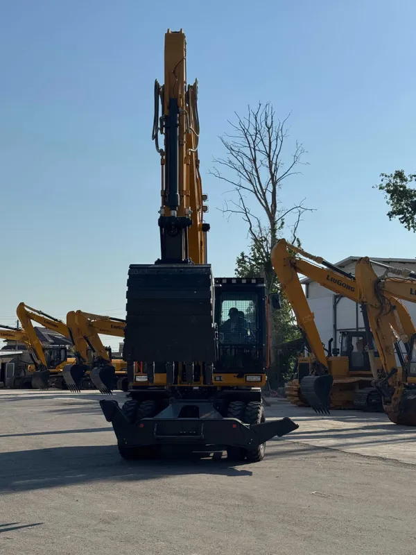 22 tonnalik g'ildirakli ekskavator LiuGong — фото 3