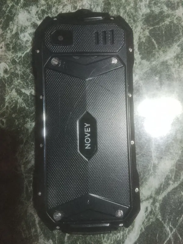 juda yaxshi telefon, suv o‘tkazmaydigan 2