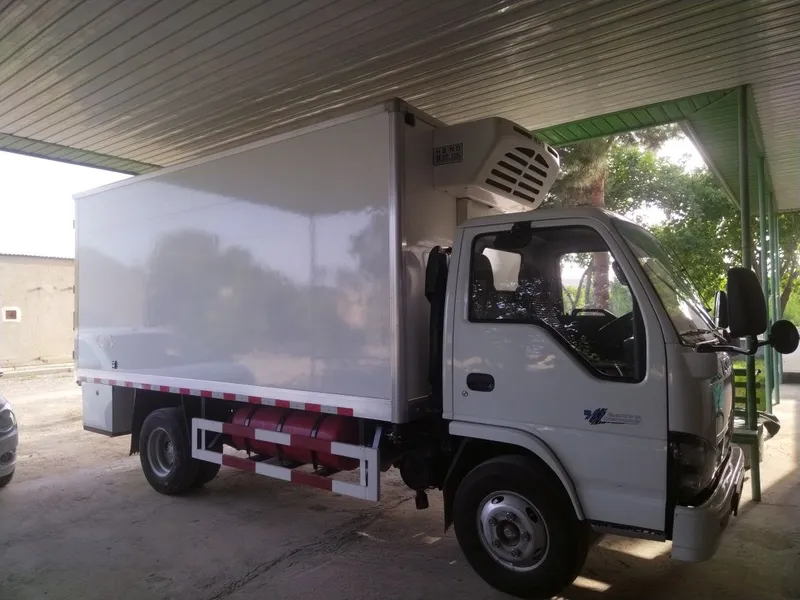 Isuzu 5 tonnalik refrijator holati idial gaz metan 2 ta 150 talik