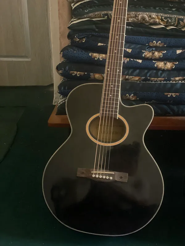 Gitara akustik Gitara akustik