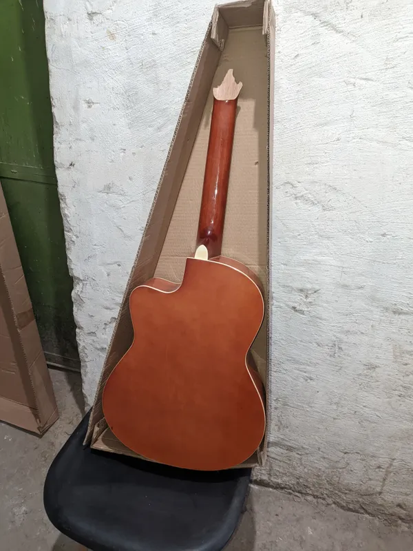 Гитара Deviser L-320-39-YN (сломанная). 5