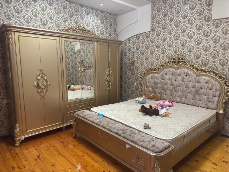 Продаётся полный комплект мебели для залаи спальни — фото 1