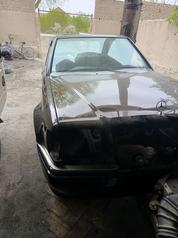 Mersades Benz124