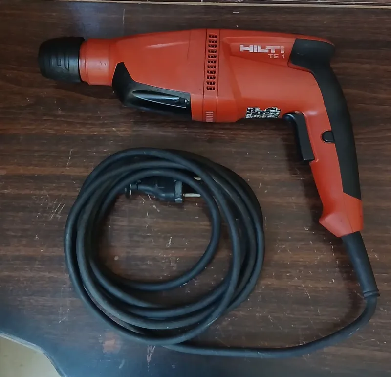 Перфоратор HILTI TE 1 Germany россиядан келган 2 Перфоратор HILTI TE 1 Germany россиядан келган 2