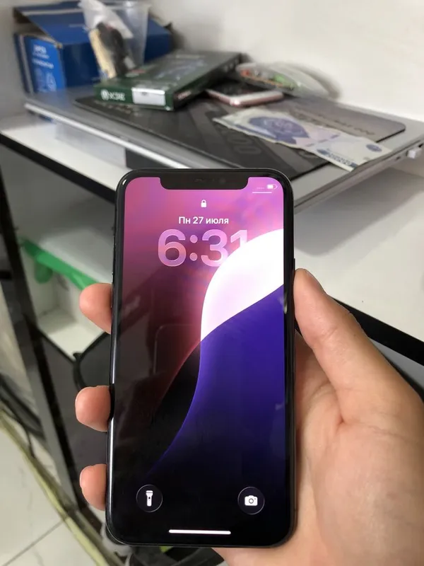 Iphone 11pro sotiladi 2