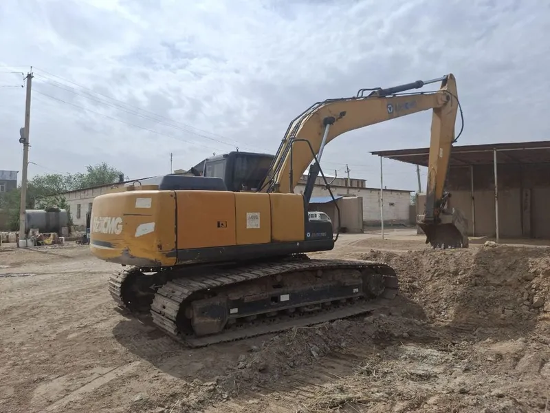 Экскаватор XCMG XE215cll.