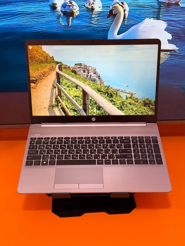 Ноутбук HP Laptop 1