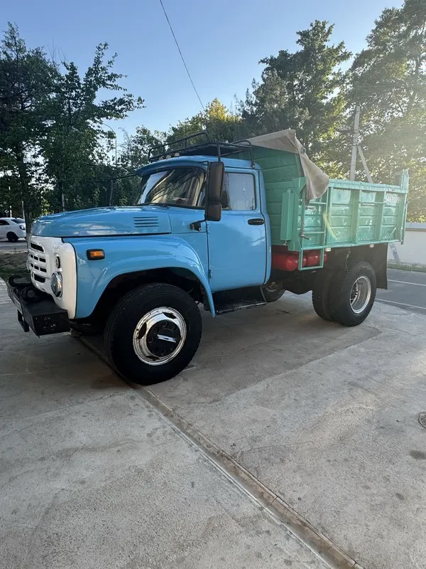 ZIL 1989 yil Sotiladi 1 ZIL 1989 yil Sotiladi 1