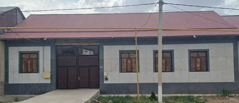 Hovli sotiladi srochno 10