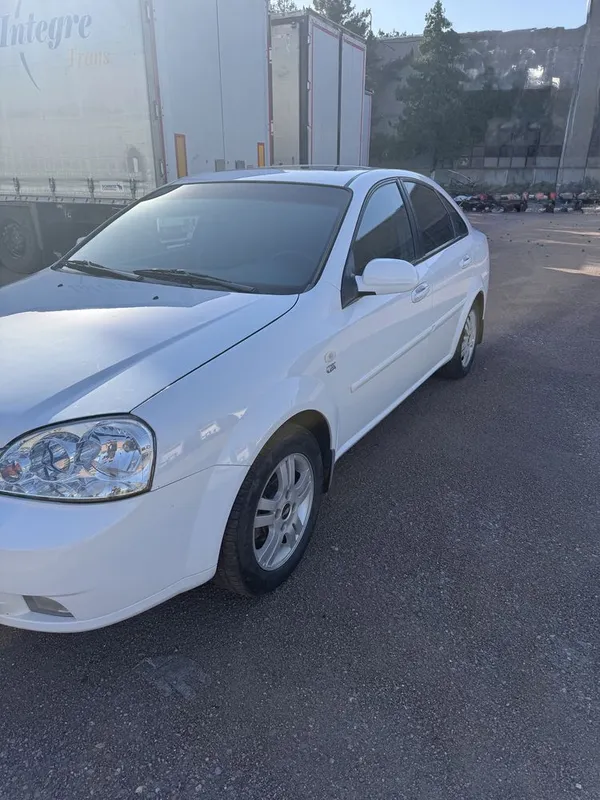 Lacetti 1.8 сотилади — фото 1