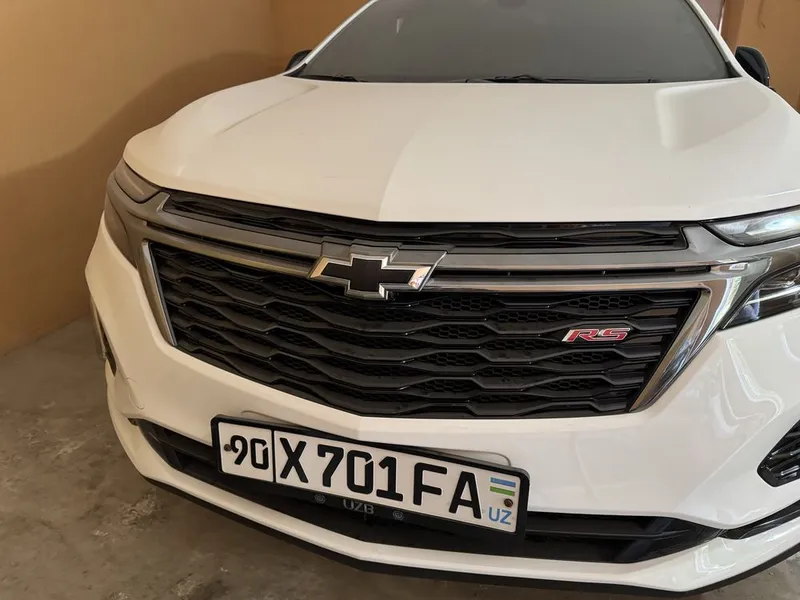 Chevrolet Equinox фулл навороченный 2023, 3000 км