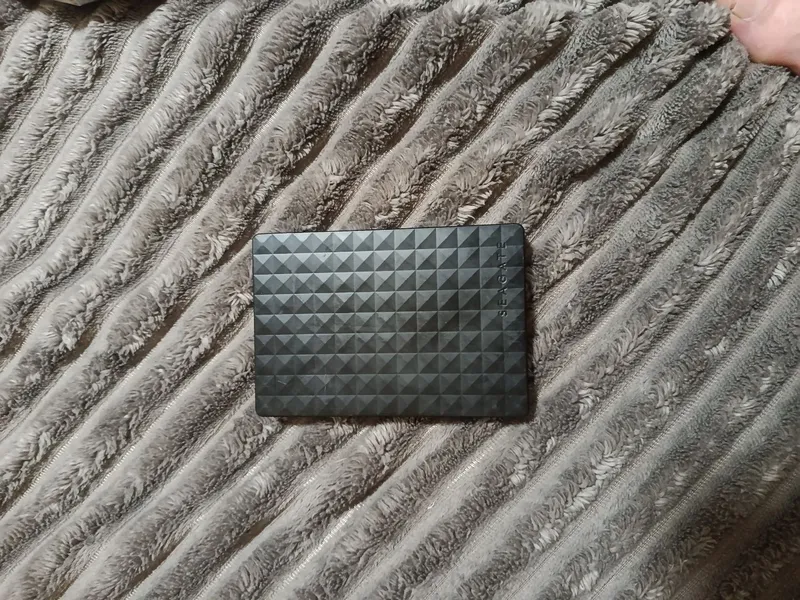 Продам внешний жесткий диск Seagate