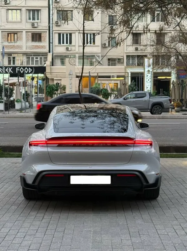 Продается свой Porsche Taycan — фото 3