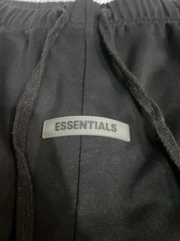 Шортик essentials — фото 2 Шортик essentials — фото 2