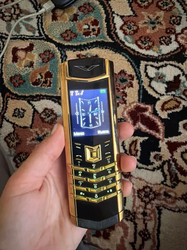 Продаётся vertu 3 Продаётся vertu 3
