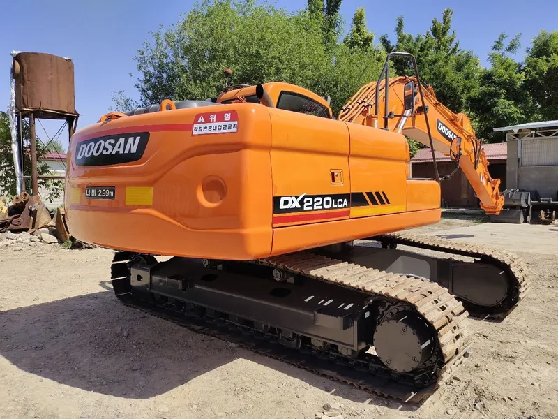 DOOSAN DX220 LCA Экскаватор хизмати — фото 2