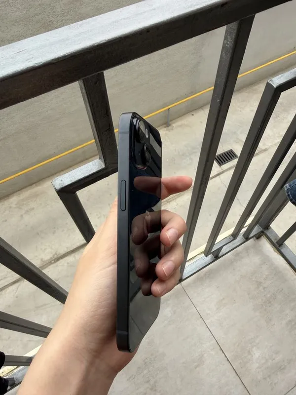 iPhone 14 qora rang — фото 3