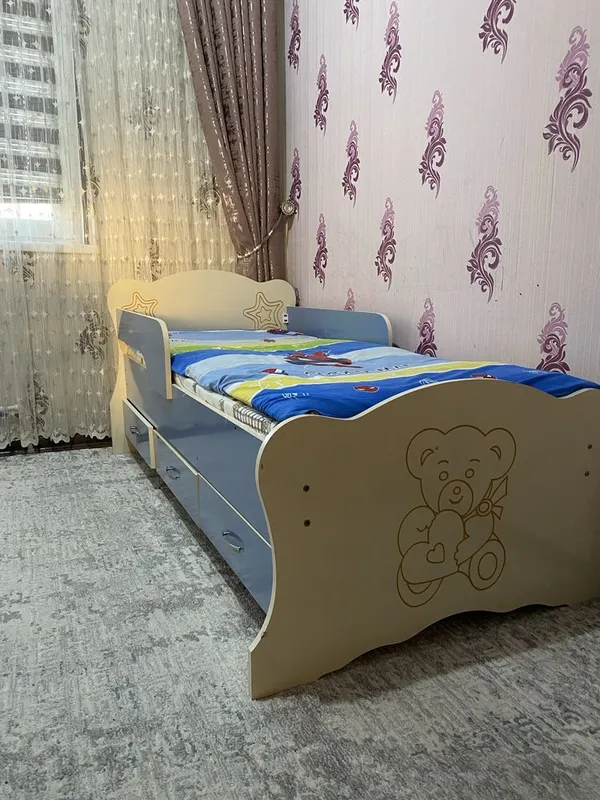 Детский кровать сотилади