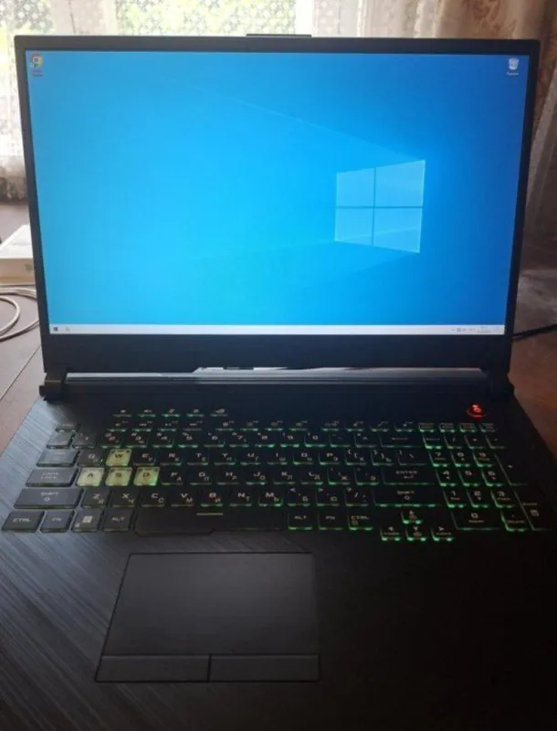 ASUS ROG Strix G GL731GT 17 дюймов