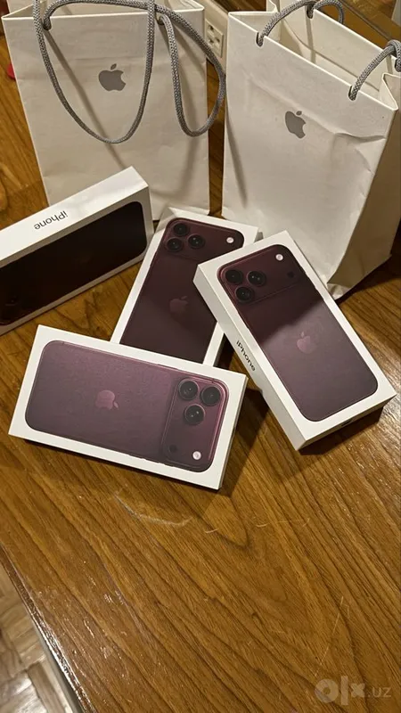iPhone 18 Pro Max 256, вишнёво-красного цвета, с SIM-картой и eSIM, работает 2 iPhone 18 Pro Max 256, вишнёво-красного цвета, с SIM-картой и eSIM, работает 2