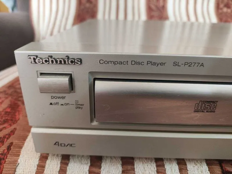 Винтажный CD-проигрыватель Technics SL-P277A 3 Винтажный CD-проигрыватель Technics SL-P277A 3