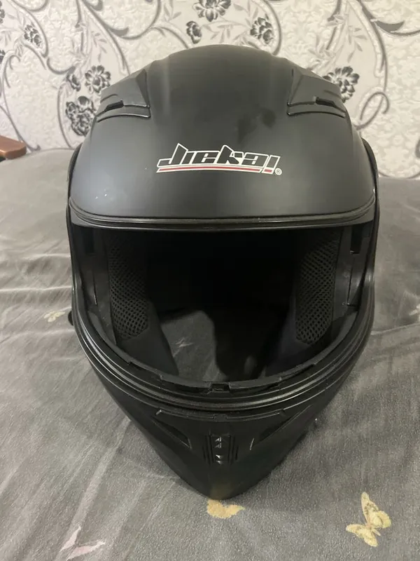 Продам шлем JieKai