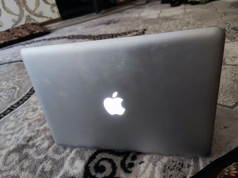 MacBook Pro sotiladi — фото 2