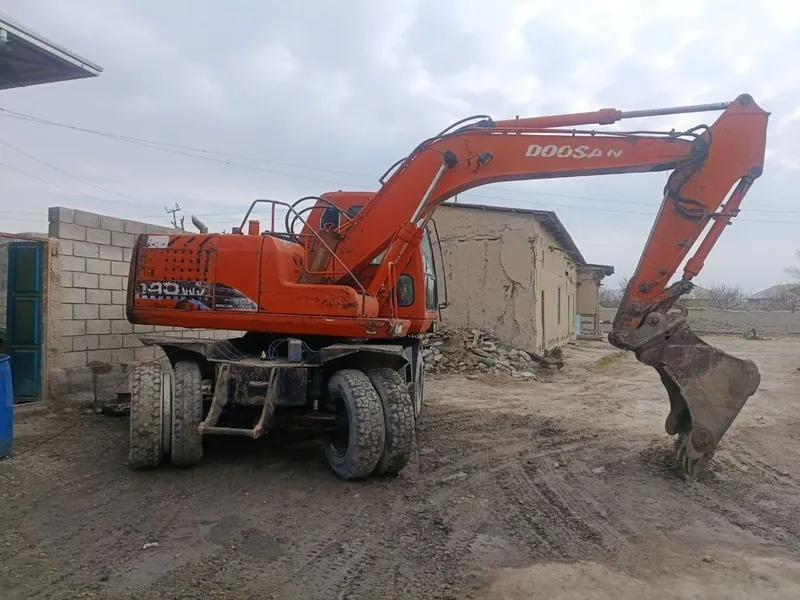 Ekskavatr Doosan 2