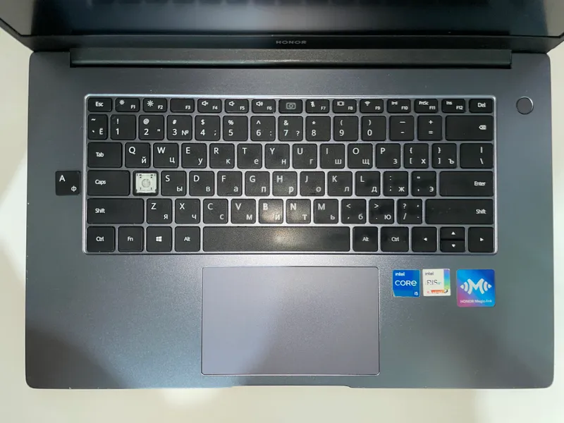 Honor MagicBook 15 / i5-1135G7 / 16 GB / SSD 512 GB 7 Honor MagicBook 15 / i5-1135G7 / 16 GB / SSD 512 GB 7