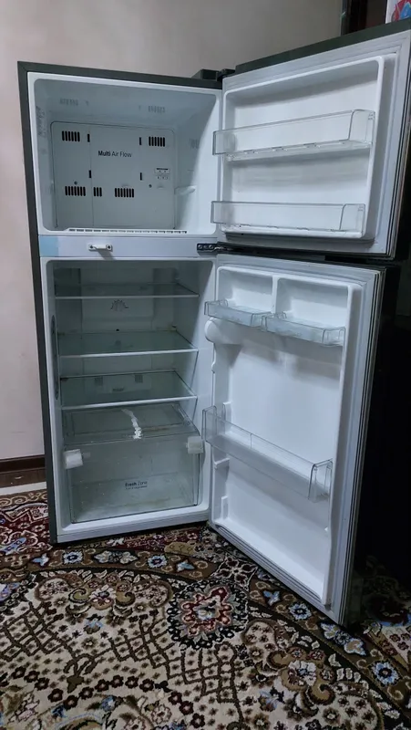 LG muzlatgich koʻp ishlatilmagan